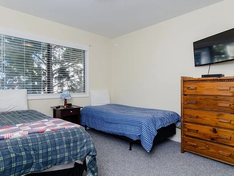 13 E Henderson St #2 — Photo 19