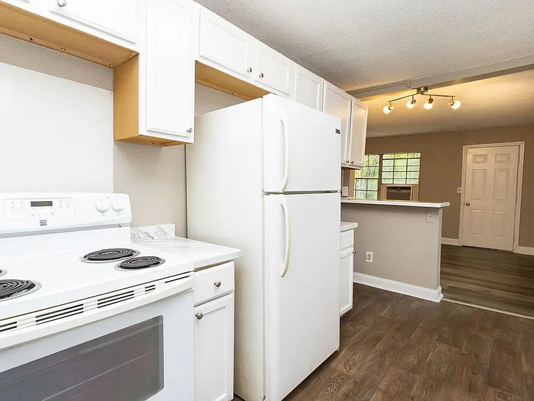387 Alice Dr #C — Photo 9