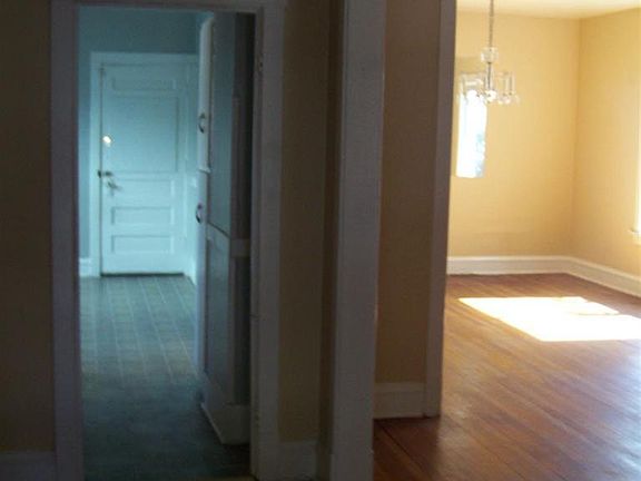 3rd image of 4223 Ivy St