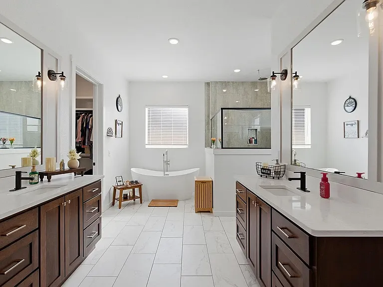 703 S Hickory Dr — Photo 20