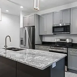 3 bed, 3.0 bath, 2150 sqft, $2,500 — Photo 2
