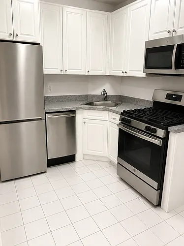 516 E 80th St #11 Photo 1