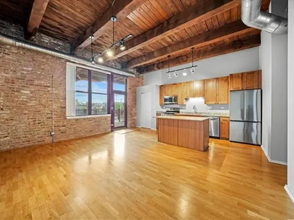 1061 W 16th St, Chicago, IL 60608