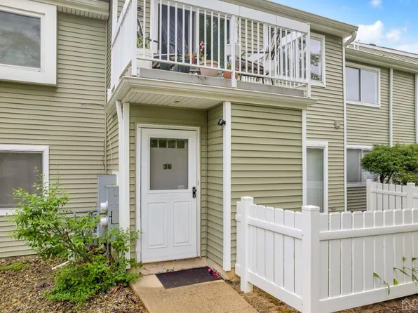36 Arrowwood Ln, Monmouth Junction, NJ 08852