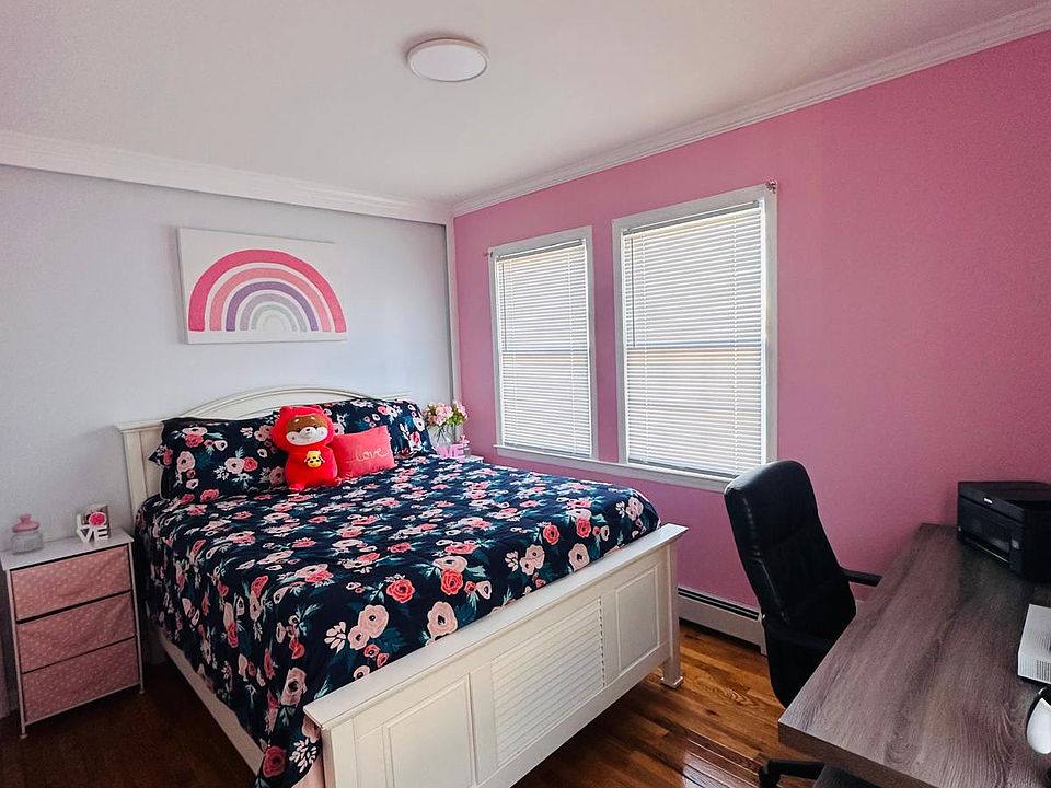 1st image of 370 Long Ave Floor 2