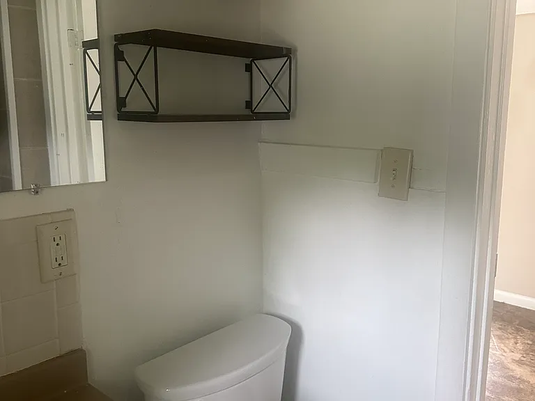 4476 Apulia Rd — Photo 3