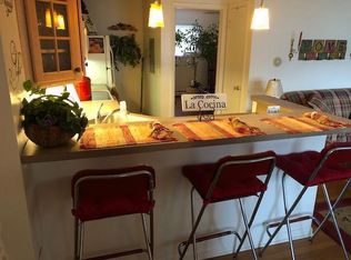 714 W Roosevelt Rd #C4, Wheaton, IL 60187