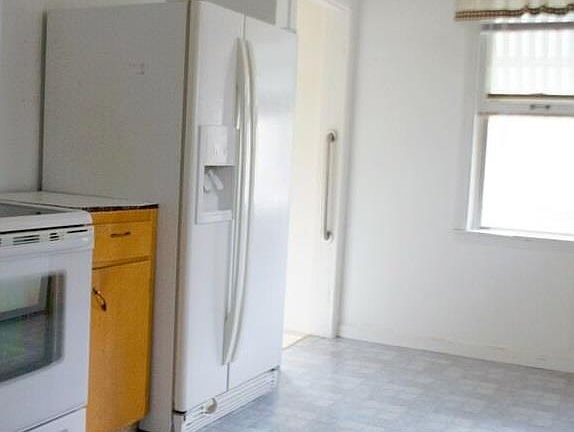 4th image of 2602 S 31st St