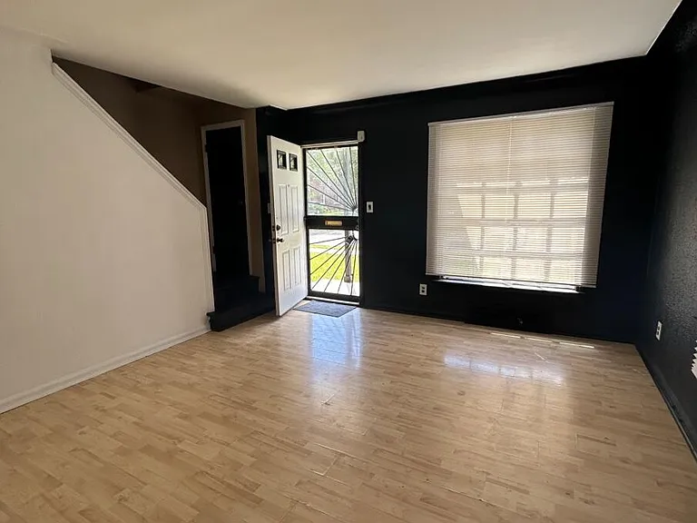 2034 Ewald Cir — Photo 2