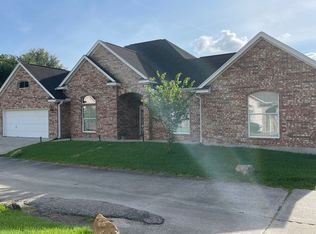 6 Howell Ct, Beaumont, TX 77706