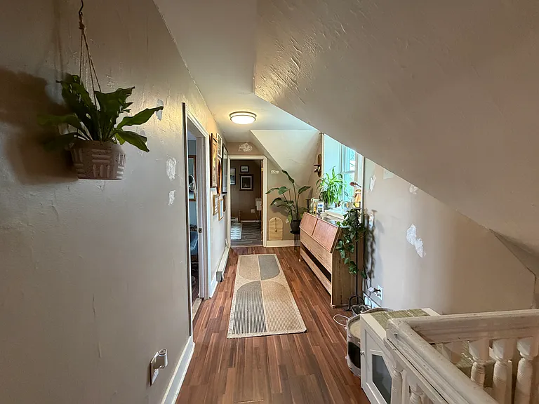 210 Center St #3 — Photo 9