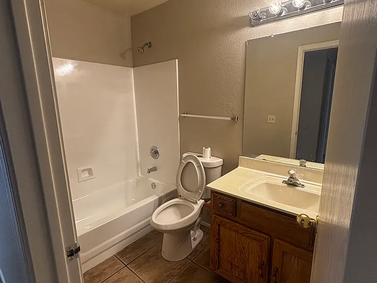 8033 W Georgia Ave — Photo 8