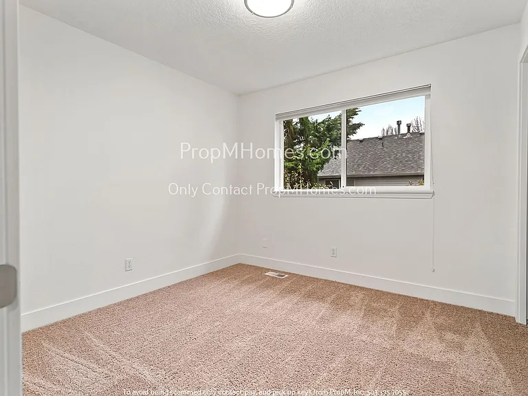 16860 NW Paddington Dr — Photo 23