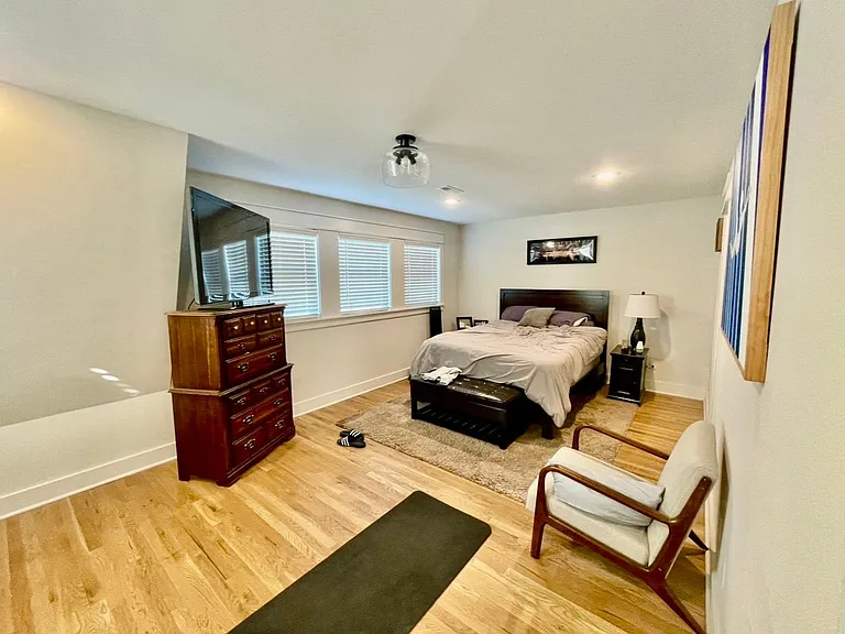 530 Edwin St #3 — Photo 10