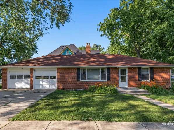 26 E Tyler St, Oswego, IL 60543