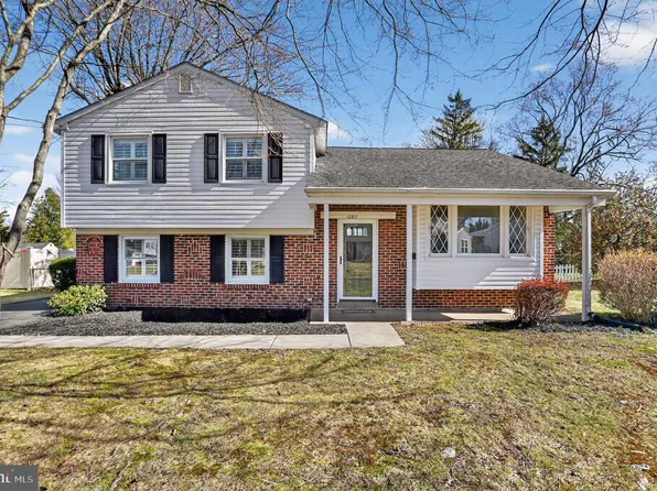 1283 Irma Rd, Warminster, PA 18974