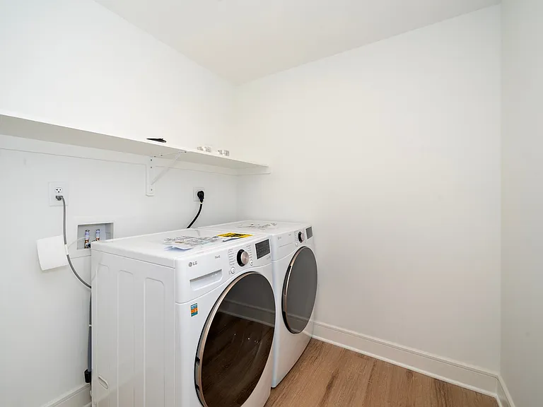 615 Peace St #306 — Photo 11