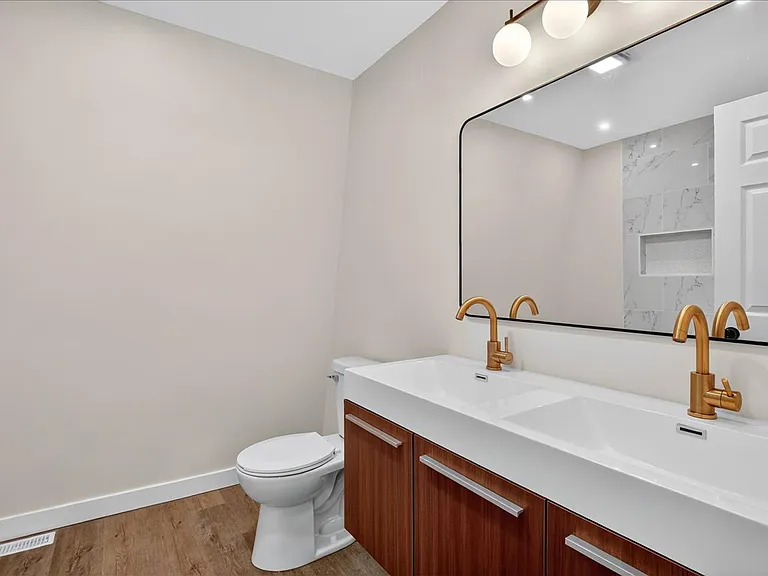 208 Coral Dr — Photo 15