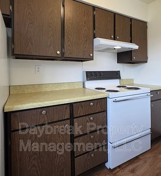 41 8th Ave N #15 — Photo 6