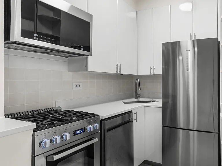 340 W 87th St #2C — Photo 5