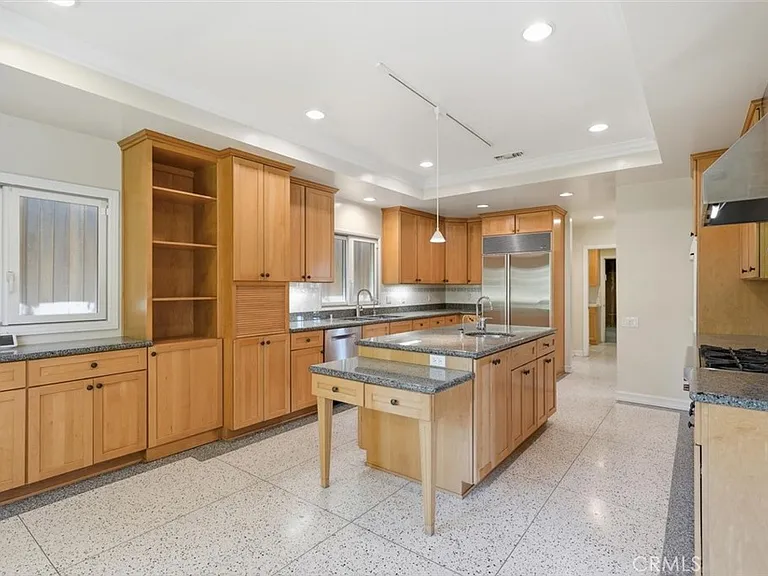 2 Santa Bella Rd — Photo 11
