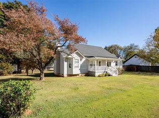 11 Magnolia St, Aragon, GA 30104