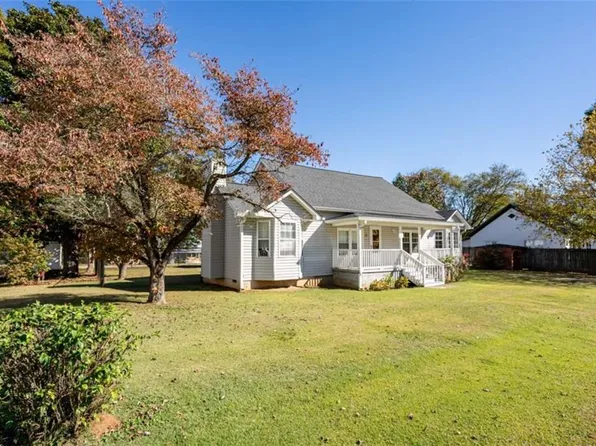 11 Magnolia St, Aragon, GA 30104