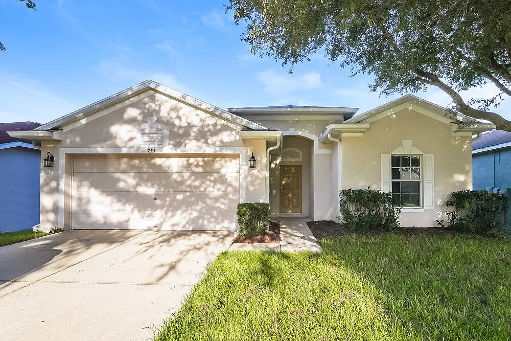 3 bed, 2.0 bath, 1530 sqft, $2,310 — Photo 1