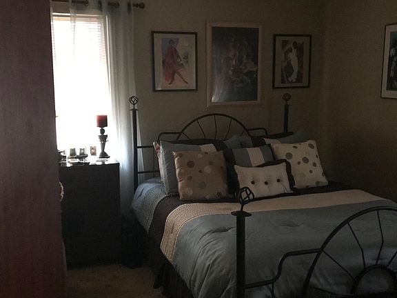 4th image of 8901 Mayfield Ct
