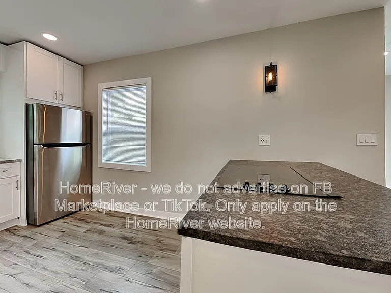 1915 Ham Dr — Photo 10