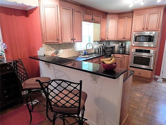 5th image of 1468 Forest Dr SE