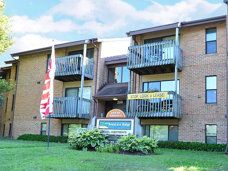 Mountain Ridge Apartments — Photo 6