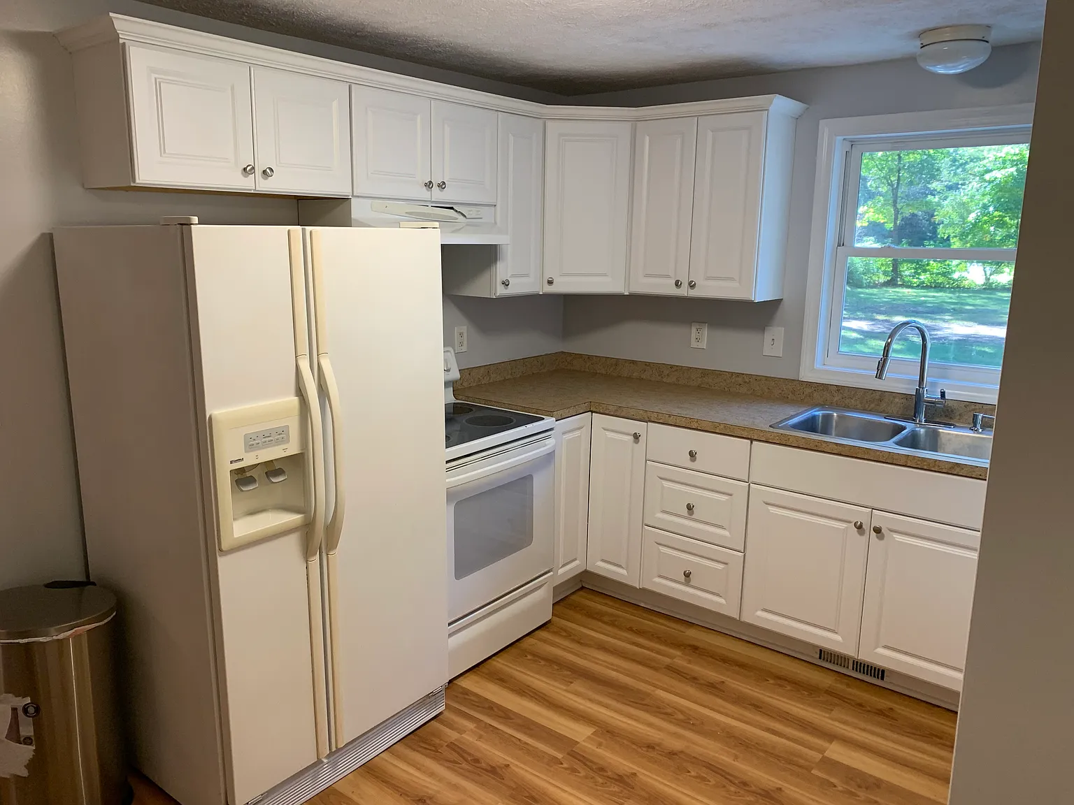 2 bed, 768 sqft, $1,000 — Photo 4