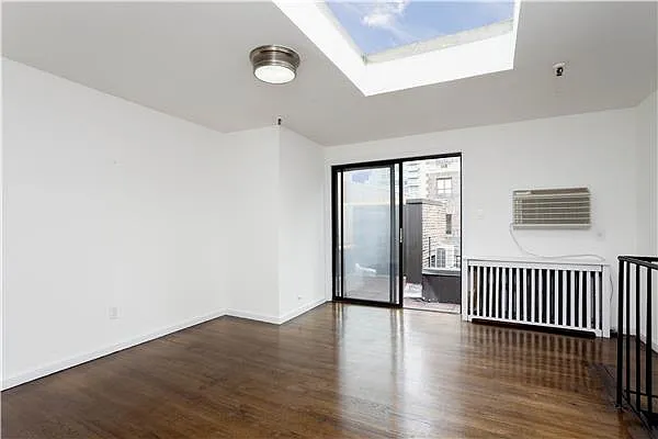 Rented by Mirador Real Estate | media 32