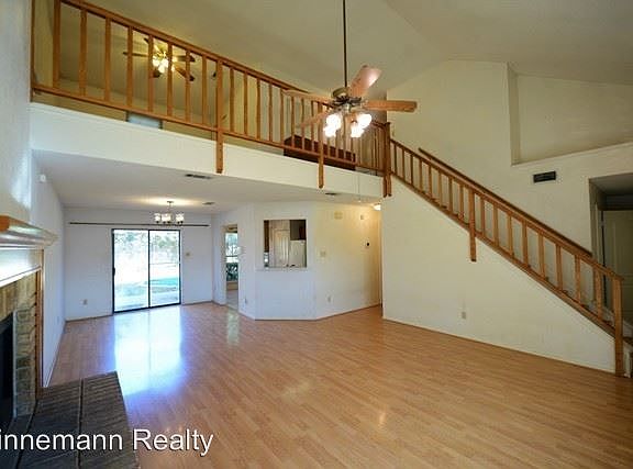 3rd image of 309 Illinois Dr