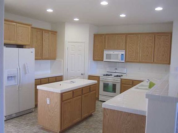 4th image of 20669 Golf Canyon Ct