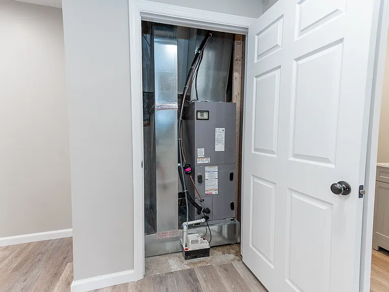 8 Enfield St #1 — Photo 31