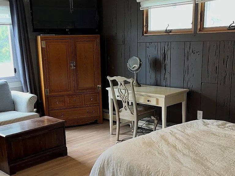 137 Acapulco St — Photo 27