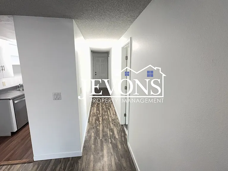 2414 N St NE #C — Photo 13