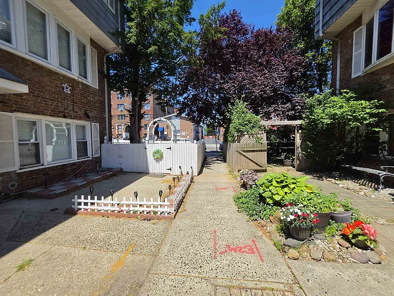 9 Elna Ct — Photo 5
