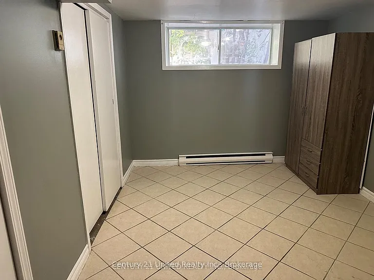 140 Maria St — Photo 16