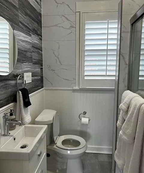 3301 W Clyde Pl — Photo 10