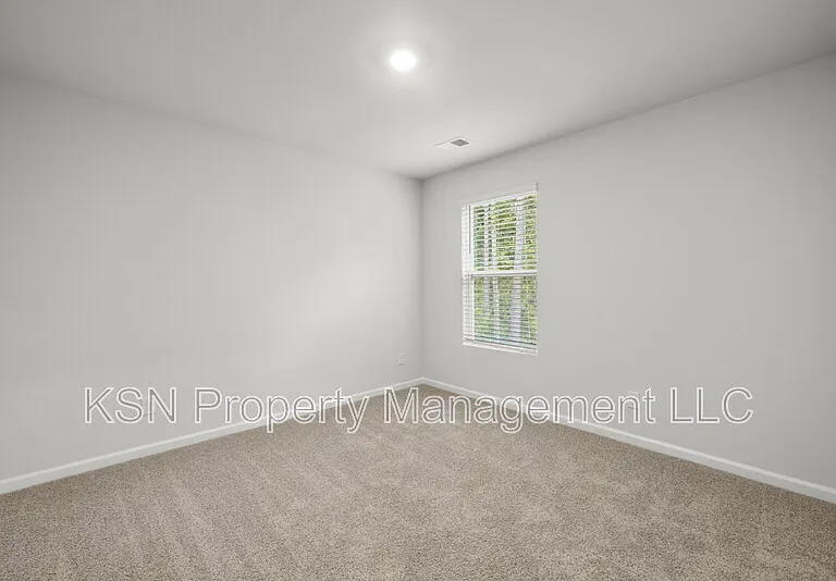 129 Azure Dr — Photo 28