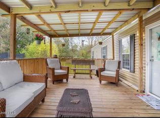 9312 Forsythia Dr, Moss Point, MS 39562