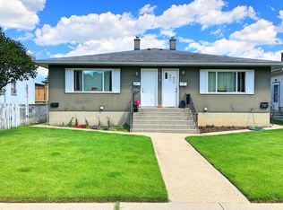 1618 38th St SW #C, Calgary, AB T3C1T7