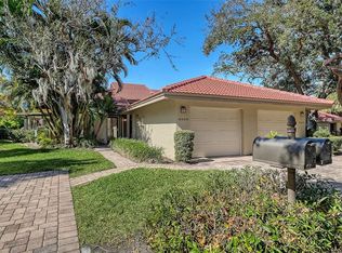 5039 Kestral Park #67, Sarasota, FL 34231