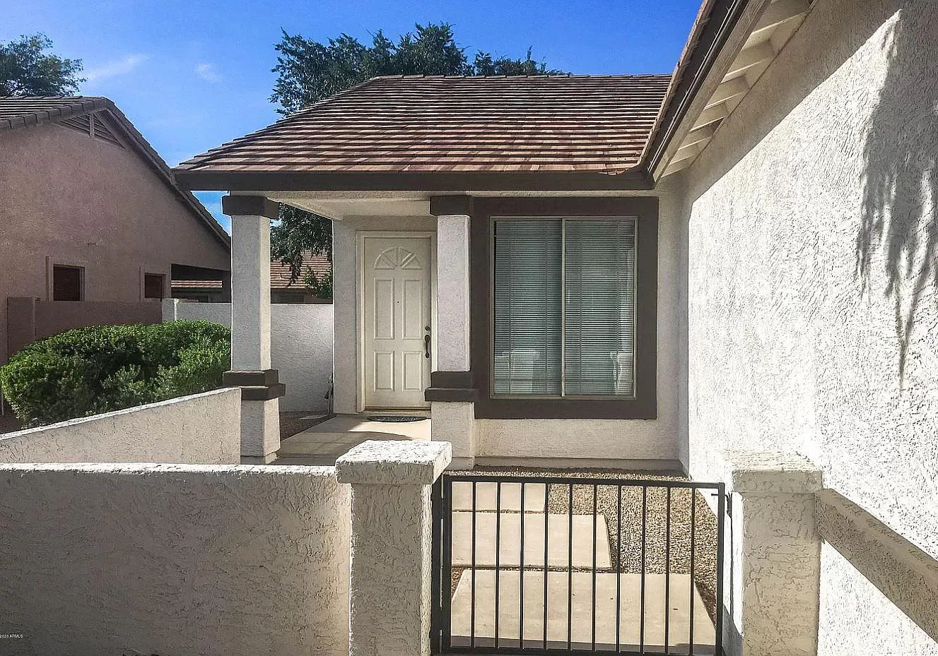 3 bed, 1359 sqft, $2,200 — Photo 2