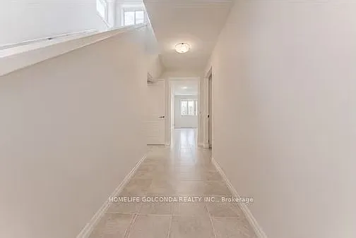 74 Renaissance Dr — Photo 2