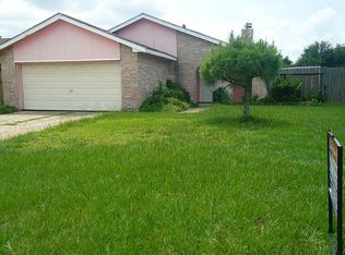 8727 Yvonne Dr, Houston, TX 77044