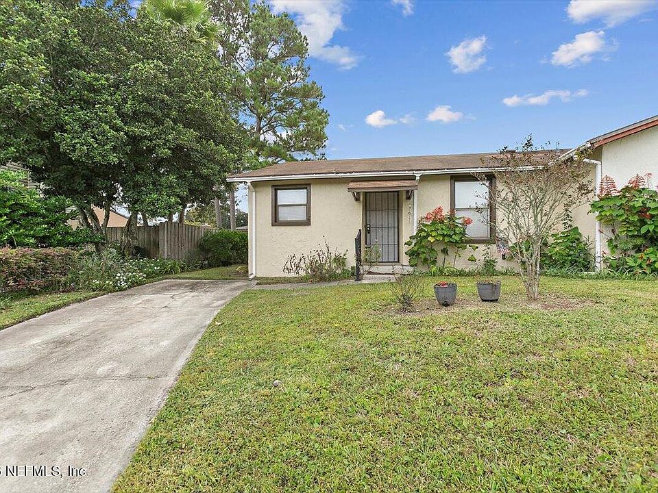 1st image of 2779 HIDDEN VILLAGE Drive